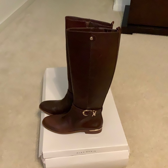 Brown leather boots - Picture 5 of 5
